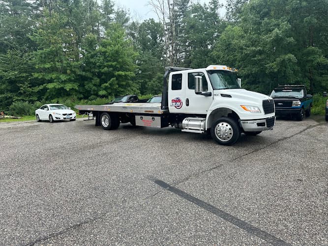 Adler Towing tow truck