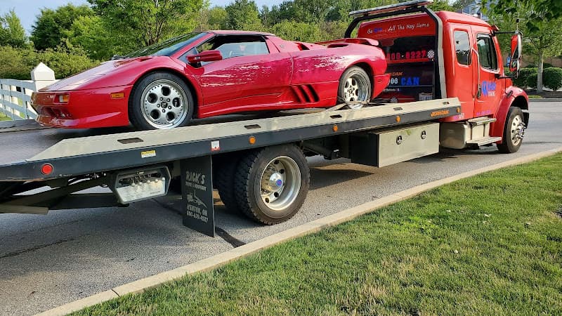 Wee Towing LLC tow truck