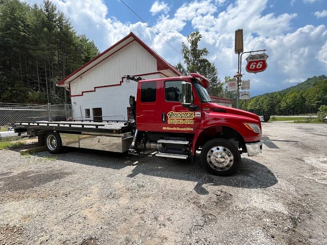 Queens Wrecker Services tow truck