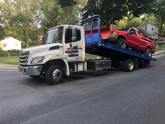 Rivera's Towing Woodbridge Va tow truck