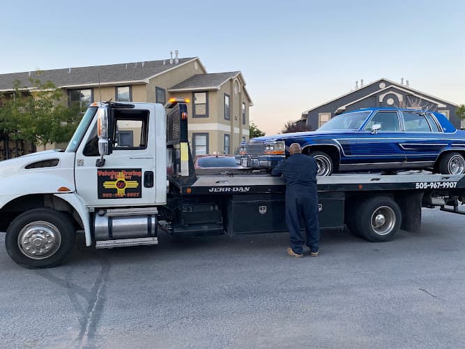 Valadez Towing & Recovery tow truck