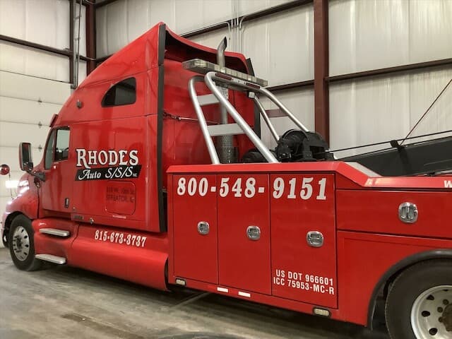 Rhodes Auto S/S/S tow truck