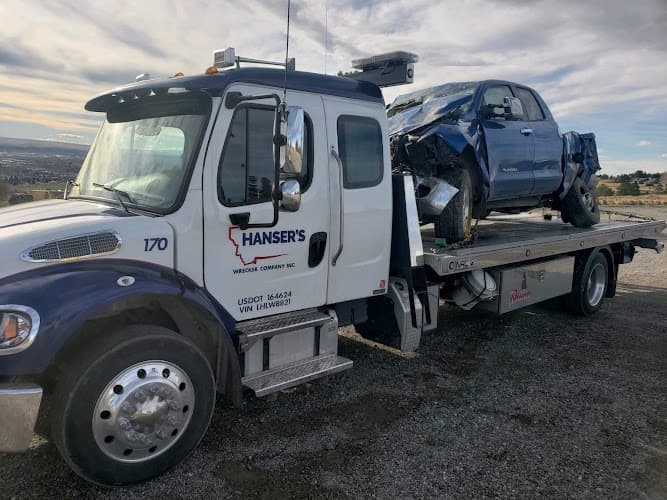 Hanser’s Towing & Semi Truck Heavy Wrecker tow truck
