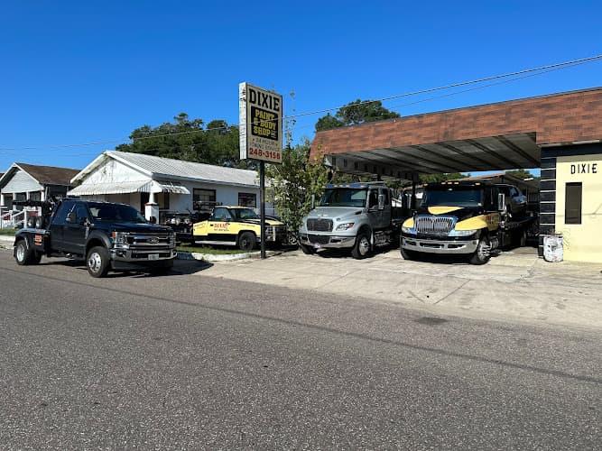 Dixie Wrecker Service tow truck