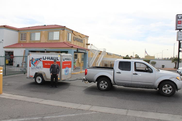 Trailer Rental at U-Haul tow truck