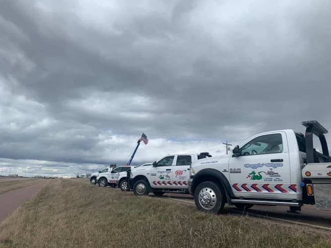 Draggin' Wagon Towing LLC tow truck