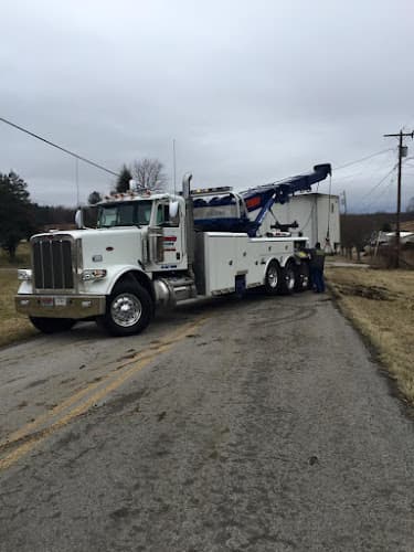 Bolton's Towing & Repair tow truck