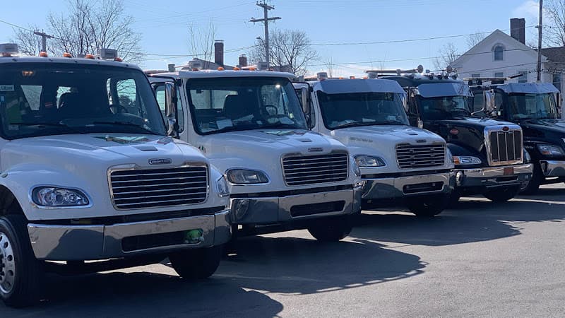 Chamo Brothers Towing & Cash for Junk Cars tow truck