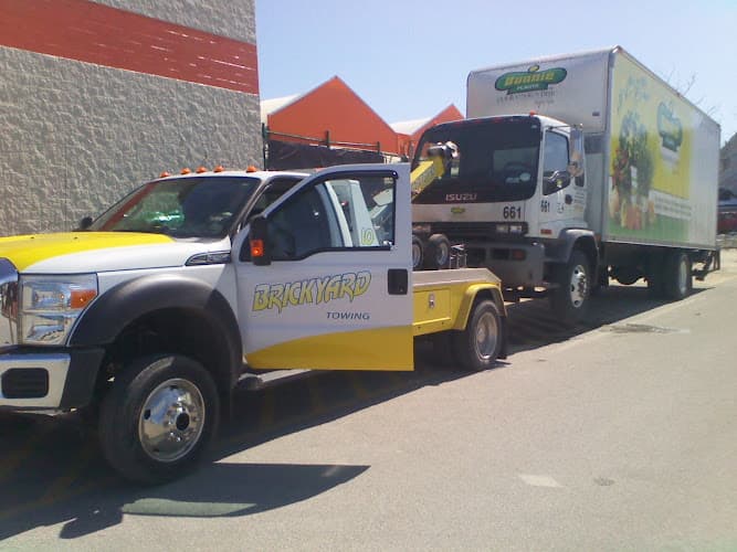 Team Brickyard tow truck