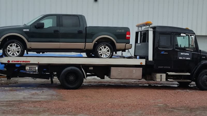 R&R Repair and Towing tow truck