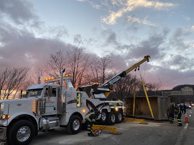 Nelcon Service Center tow truck