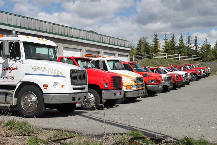 Dick York's Auto Service tow truck