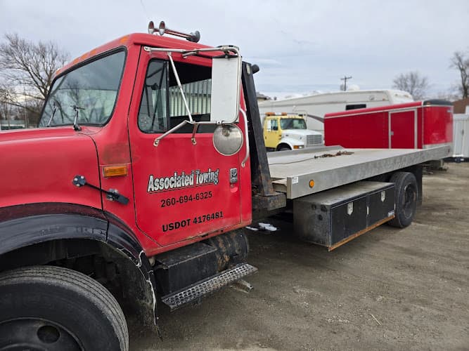 Associated Towing tow truck