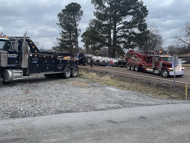 Diamond D Wrecker Service Towing & Recovery tow truck