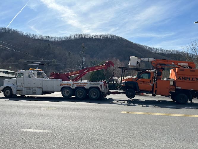 Hanover Wrecker Service of TN - Kodak tow truck