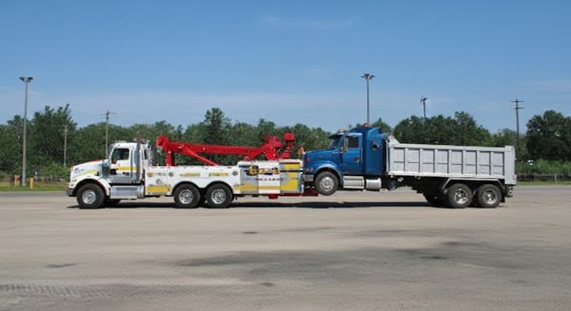 Texans crown towing tow truck