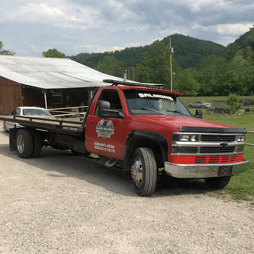 Salmons Towing and Junkyard tow truck