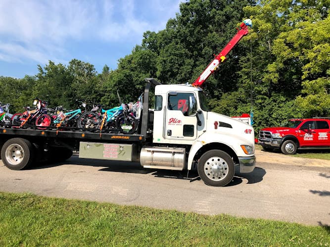 Hix Wrecker Service tow truck