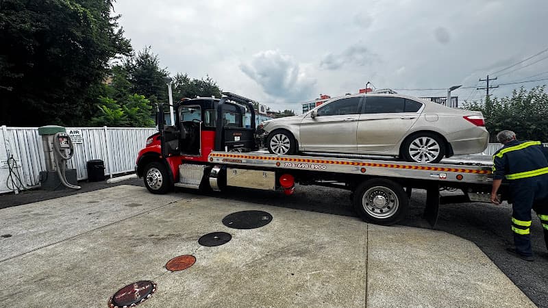 Strong Towing tow truck