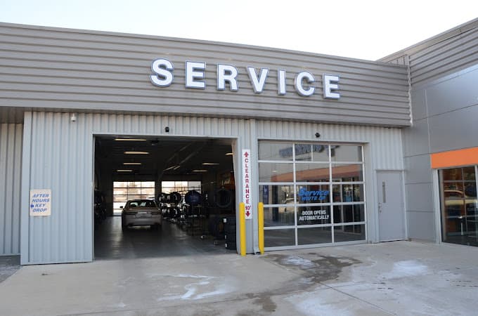 Hunter Ford Service tow truck