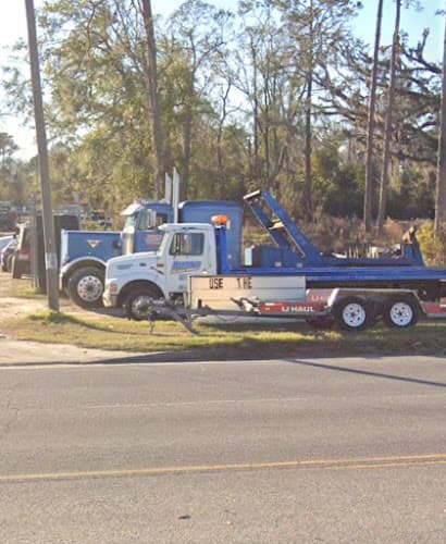 Dixon's Wrecker Services tow truck