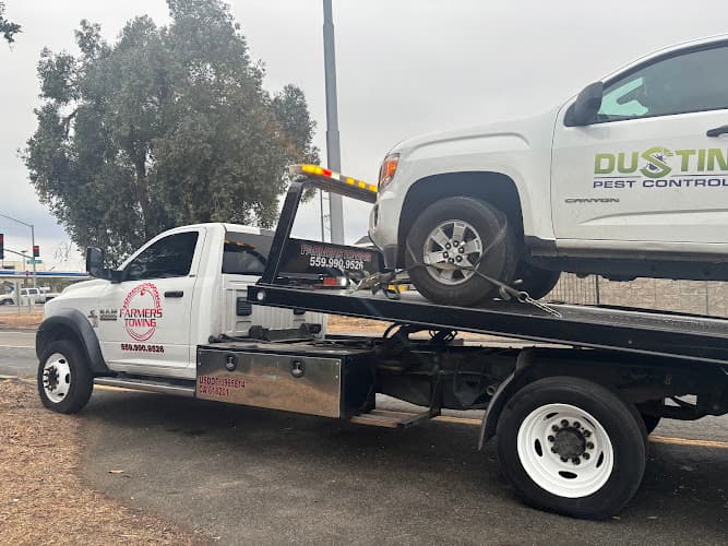 Farmers Towing tow truck