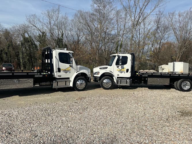 Ernie's Wrecker Service tow truck