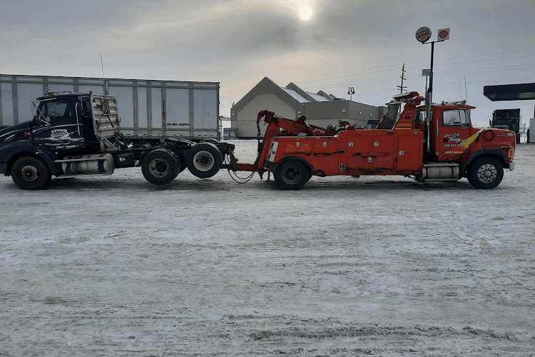 Reed City Towing tow truck