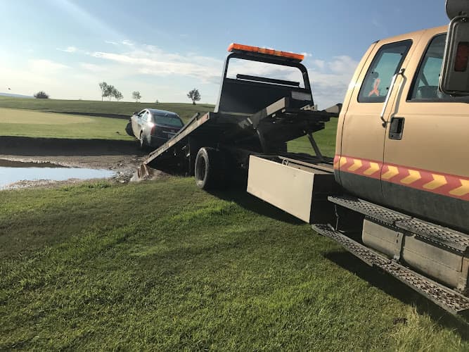 Degenstein's Auto Plus tow truck