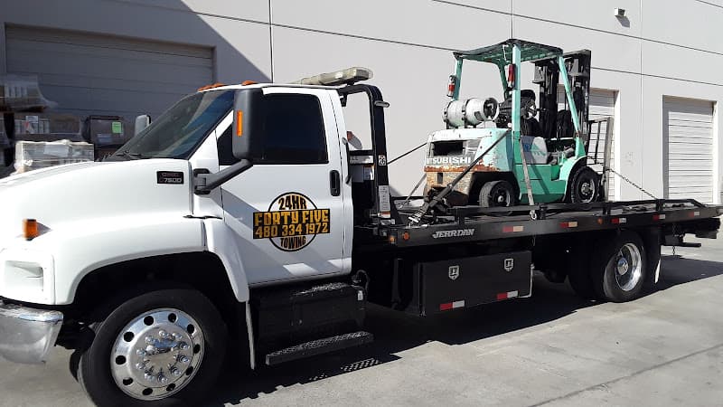 FortyFive Tow tow truck
