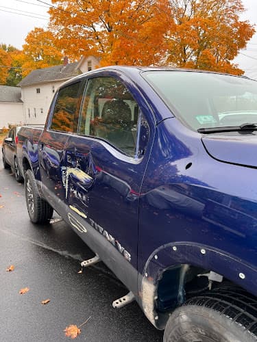 Apex Auto Body Marlborough tow truck