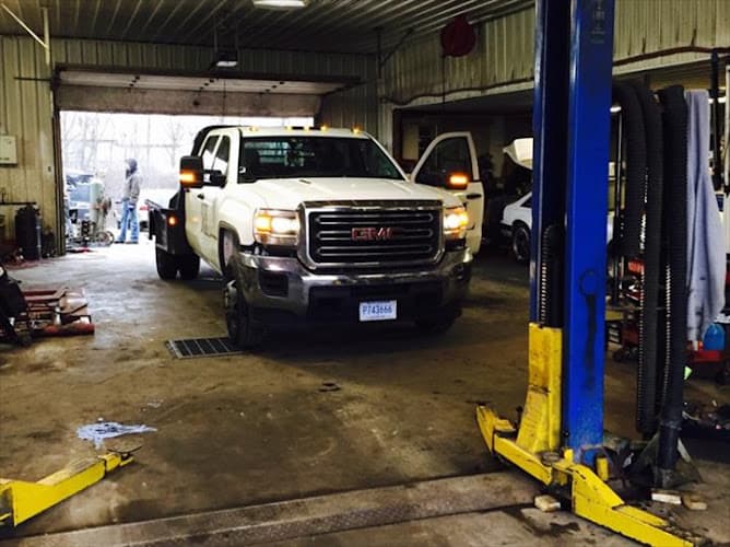 Andy's Auto tow truck