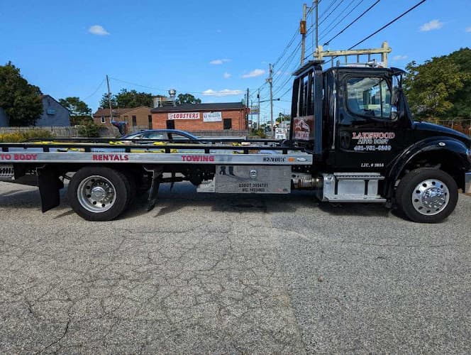Lakewood Auto Center tow truck