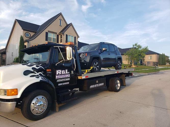 R&L Towing and Recovery 25 plus years in business tow truck