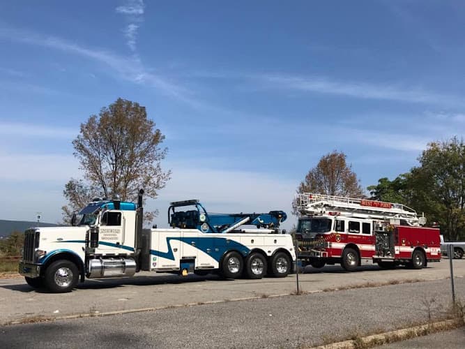 Nick's 24 Hour Towing Service tow truck