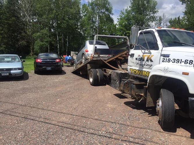 Hookers Anonymous Towing and Repossession tow truck