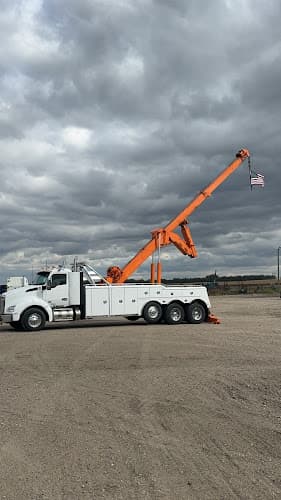 Gordon’s Towing and Recovery LLC tow truck