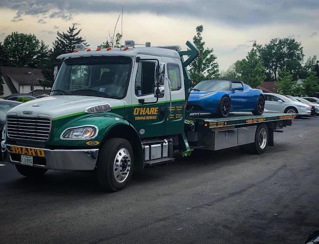 O'Hare Towing Service & Semi Truck Heavy Duty Wrecker tow truck