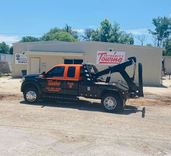 Integrity Towing LLC tow truck