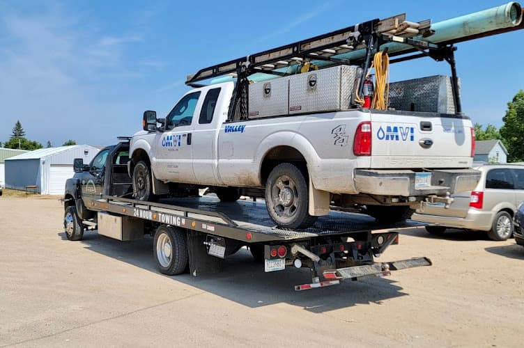 Premier Towing & Recovery tow truck