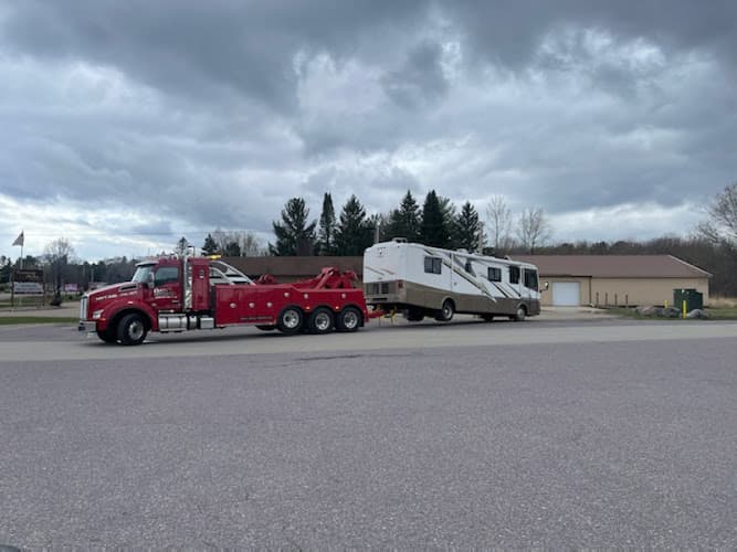 Craig's Towing tow truck