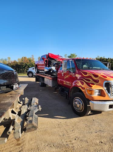 Glenn's Towing and Repair tow truck