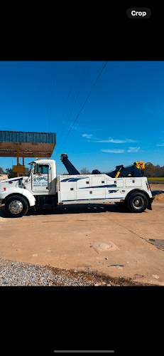 Rogers’ Wrecker Service tow truck