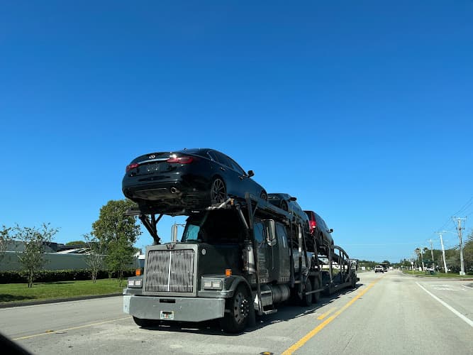 Long Distance Towing - Motorcycle & Car Transport Services of Florida tow truck