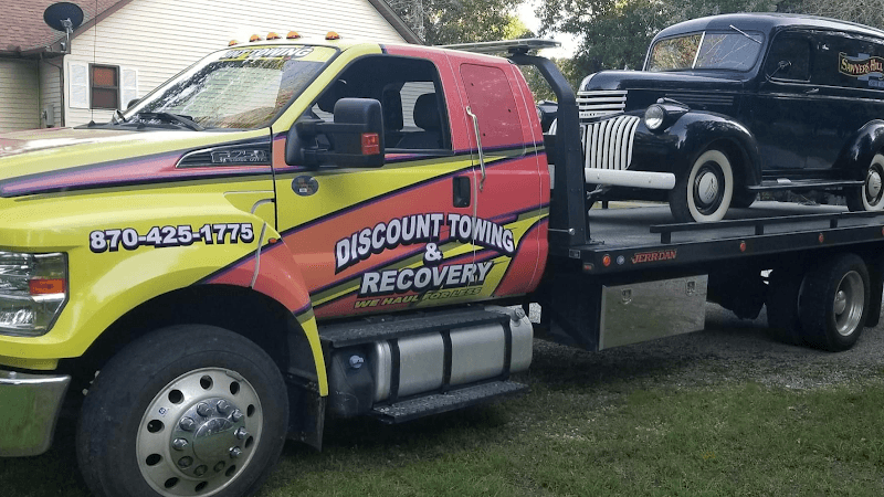 Discount Towing & Recovery tow truck