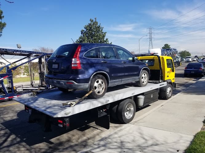 Rojas Towing Services tow truck