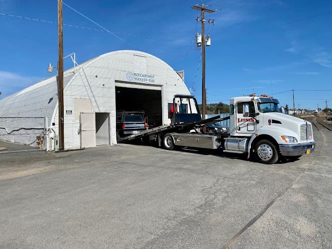 Pacific Northwest Truck & Off-Road tow truck