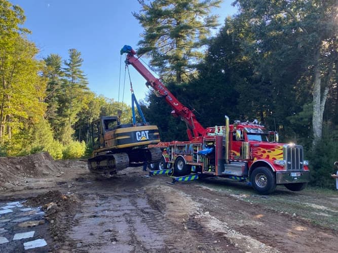 Marc's Auto Service tow truck