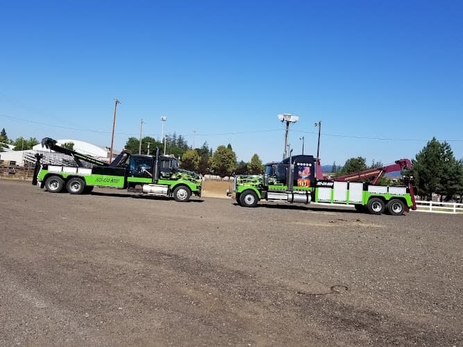 Gale's Towing & Recovery tow truck