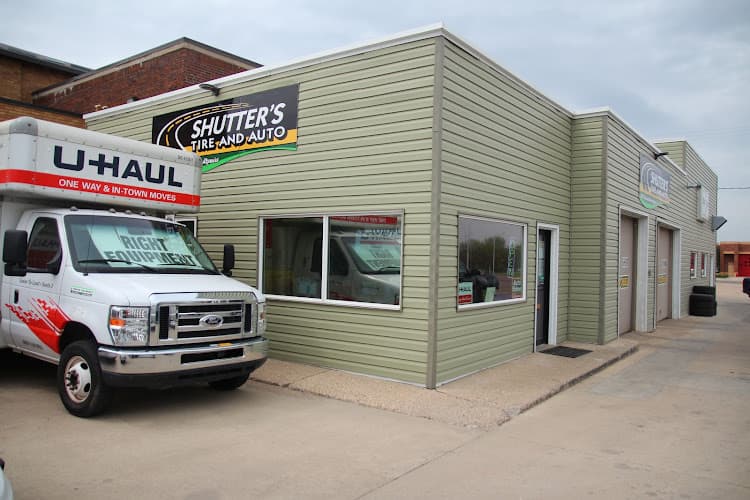 Shutter's Tire and Auto tow truck
